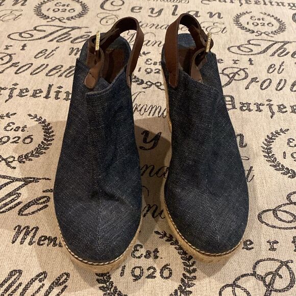 TORY BURCH Denim Wedge Sandals Size 9 - Picture 3 of 8